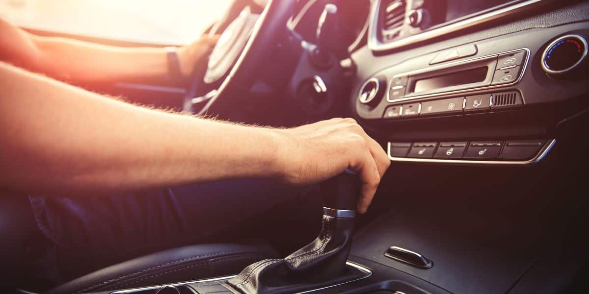 Comment conduire une voiture automatique ?